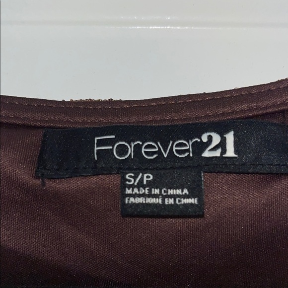 Forever 21 crochet ruched Sleeve Dress Size S/P - Picture 3 of 3